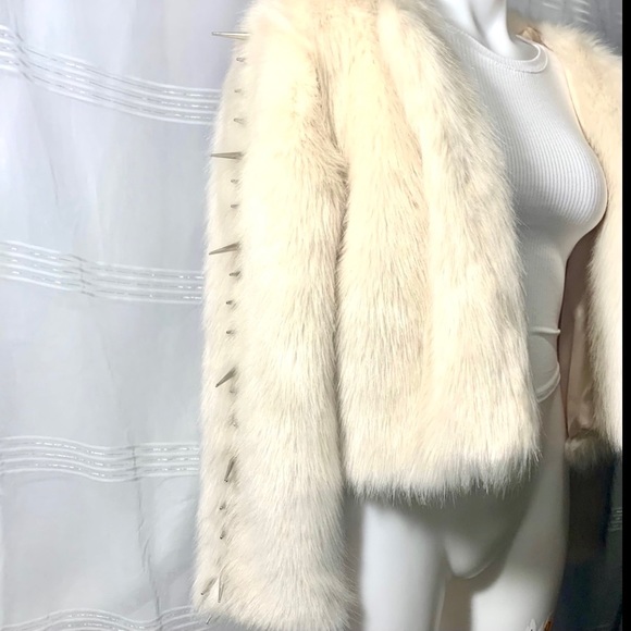 UNIF Creature Metal Spikes Medium Faux Fur White Ivory Coat Lined Jacket - Picture 3 of 11